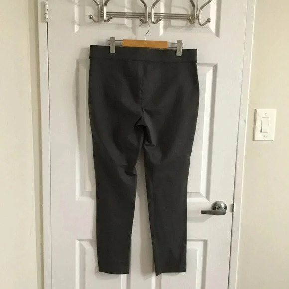 Eddie Bauer 48%  Cotton Ponte Knit Pants Gray pull on Flat Front Trouser Size 12 - Picture 2 of 11